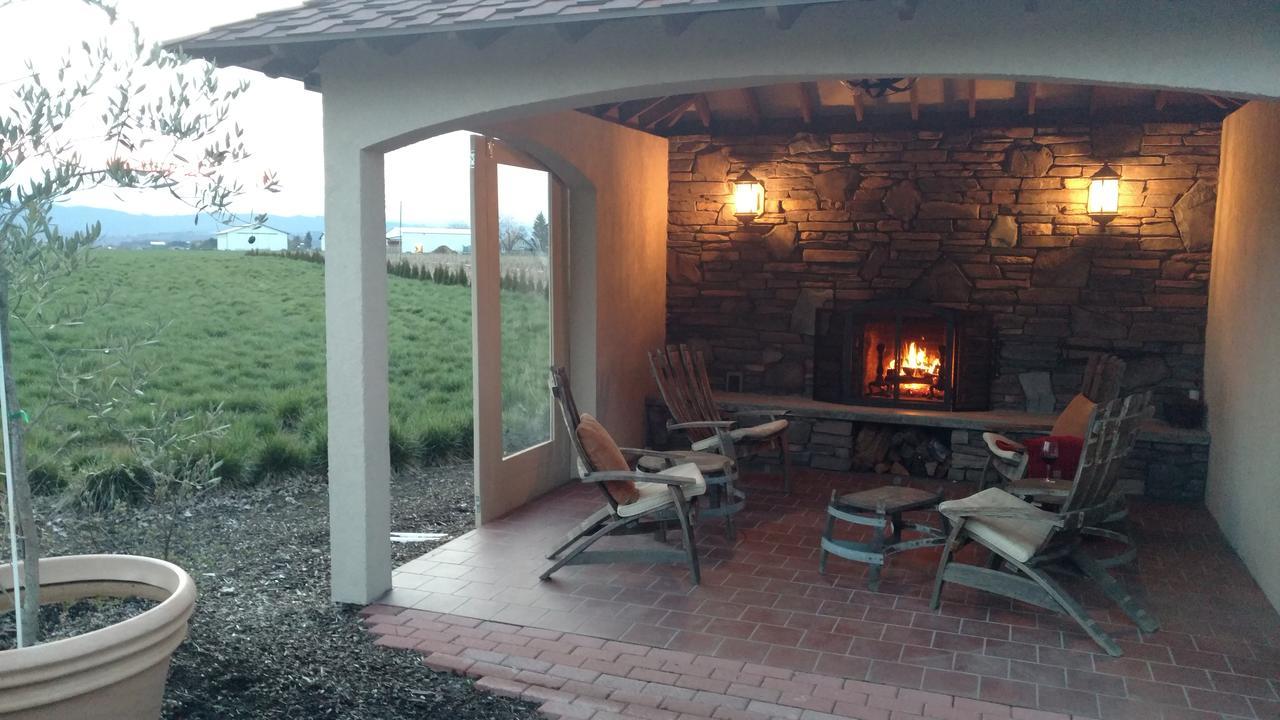 Bed and Breakfast Casale Forest Grove Exterior foto